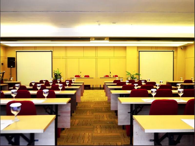 Favehotel Banjarbaru Exterior foto